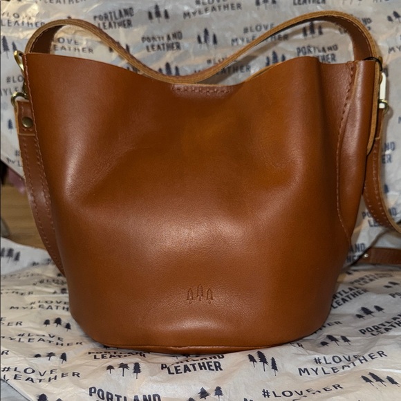 Portland Leather Handbags - Portland Leather Shoulder Belle Bucket Bag in color ‘honey.’